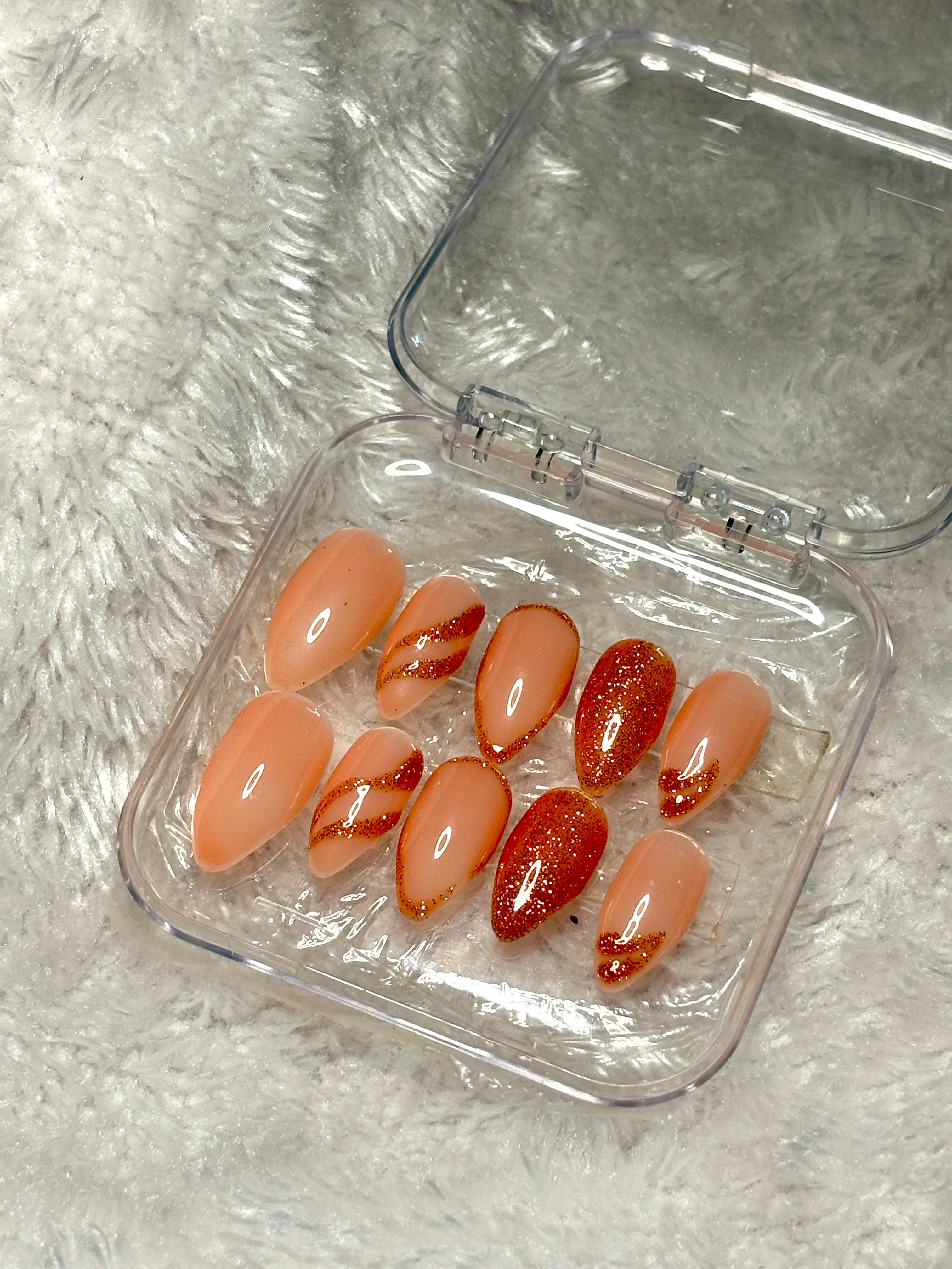 Orange glittery nailset