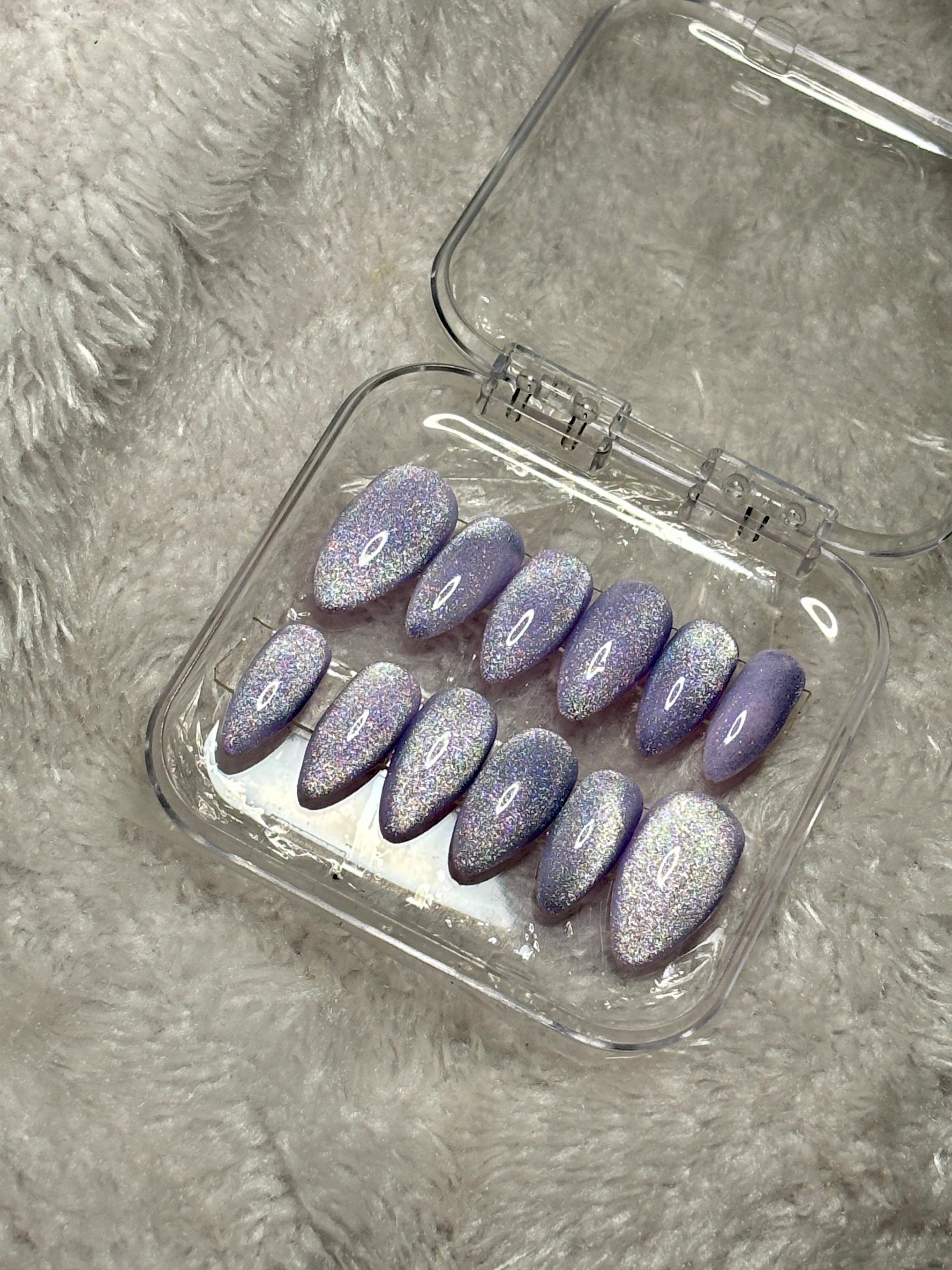 Lavender cateye